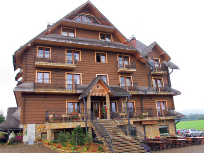 Unser Hotel Carpatia Bieszczadzki Gościniec in dem kleinen Ort Smerek