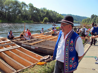 In Sromowce Wyżne Kąty beginnt die 2 1/2 h Fahrt mit den Flen auf dem Dunajec (Dunajetz)