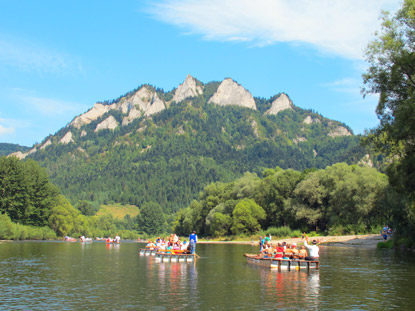 Den besten Blick auf die "Krone" des 982 m hohen Kronenbergs hat man vom Fluss Dunajetz