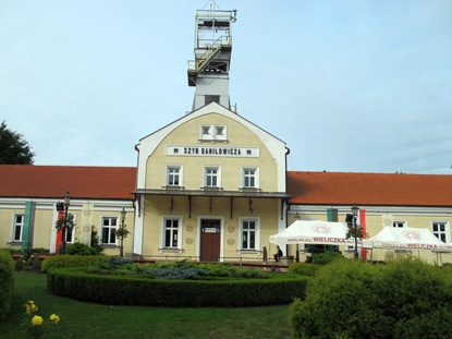 Die knapp 3-stndigen Fhrungen beginnen und enden am Schacht: Szyb Daniłowica