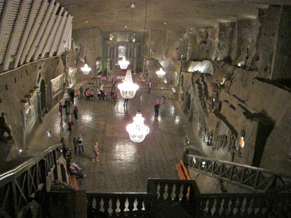 Das Highlight ist die Kapelle der Seligen Kinga, die nach 30 Jahren 1927 fertig gestellt wurde.