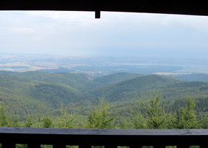 Blick vom Aussichtsturm auf dem Jawornik Wielki (Groen  Geyersberg) nach Złoty Stok (Reichenstein)