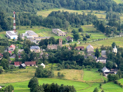 Blick vom Krzyżna Gra (Kreuzberg) auf Karpniki (Fischbach). Der Ort war frher der Urlaubsort der preuischen Knigsfamilie.
