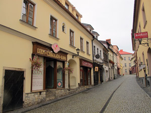 Mittelalterliche Gassen mit niedrigen Häusern in Bielsko (Bielitz) 