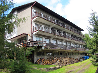 Das uere Bild der Schronisko na Przysłopie pod Baranią Grą - verspricht mehr, als sie halten kann