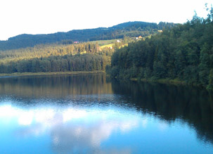 Am  Jezioro Czerniańskie (Weichsel-Stausee) beginnt der Fluss Wisła (Weichsel) 