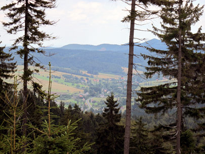Blick vom Berg zurck auf Sucha Gra  auf Grzędy Grne (Oberkonradswaldau) 