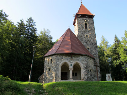 Die  Kościł Krzyża Św. (Kirche Hl. Kreuz) in Międzygrze (Wlfelsgrund) ist heute eine katholische Kirche