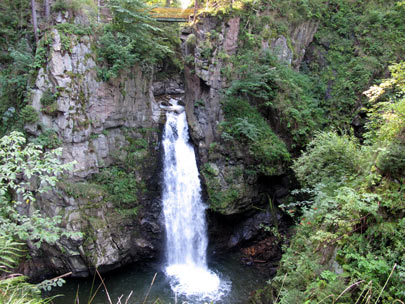  Der Wodospad Wilczki (Wlfelsfall) in Międzygrze (Wlfelsgrund). 