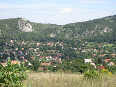 Die Ortschaft Csobnka  wird weitrumig umgangen.