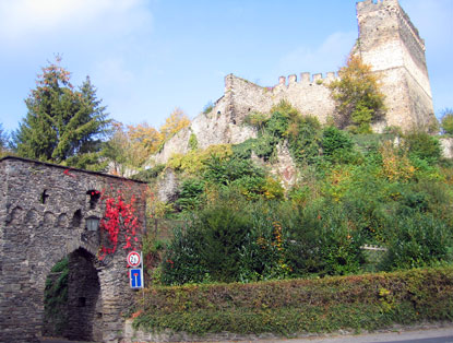 Die Burgruine Altwied war lange Zeit Stammsitz der Grafen von Wied.