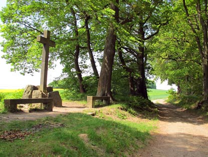 Aussichtspunkt und Rastplatz am Hochkreuz (oberhalb von Eich)