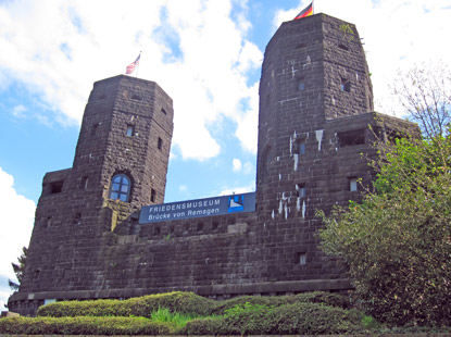 "Brcke von Remagen" Ein Mahnmal fr den Frieden (heute Freidensmuseum)