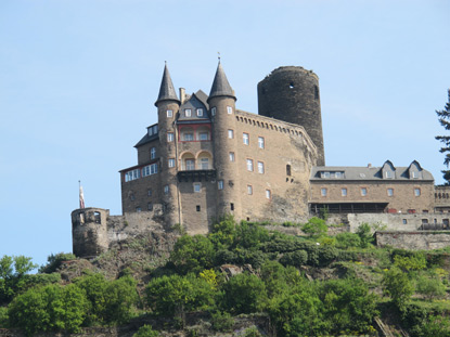 Rheinburgenweg-Wanderung: Burg Katz in St. Goarshausen