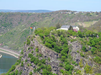 Wanderung Rheimburgenweg: Beste Sicht auf den Loreleyfelsen vom Loreleyblick Maria Ruh