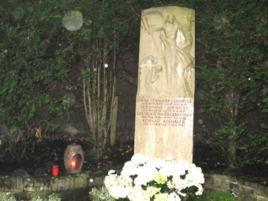 Grab der Familie Adenauer auf dem Waldfriedhof von Rhndorf