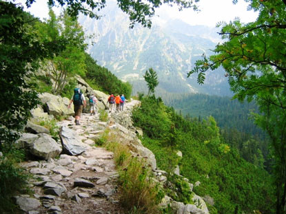 Hohe Tatra: Von trbsk Pleso verluft der "Tatransk magistrla" Weitwanderweg zum Bergsee Popradsk pleso (Poppersee).
