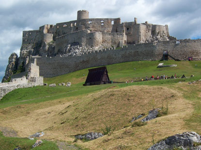 Die Spisk hrad (Zipser Burg) ist die grte Burganlage Europas. Zhlt seit 1993 zum UNESCO Weltkulturerbe..