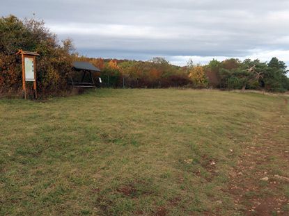 Aussichtspunkt mit Rastplatz am Plattenberg