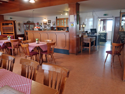 Gastraum vom Berggasthaus am Jenzig