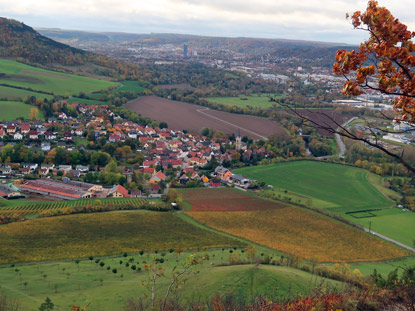 Blick vom Gleisberg an der Kunitzburg auf den Ort Kunitz