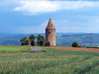 Der Wartturm bei Schaafheim im Odenwald