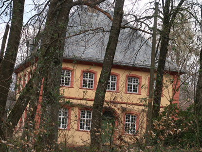 Schloss Krhberg auf dem Gipfel des Krhbergs