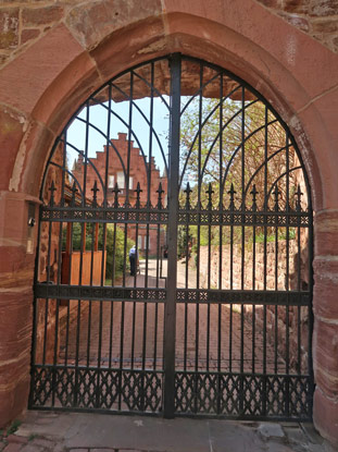 Toreingang zur Burg / Schloss Zwingenberg am Neckar