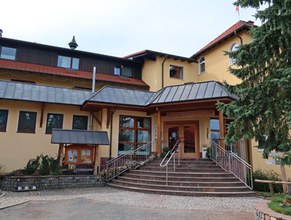 Gasthaus Kuralpe im Odenwald liegt direkt am Vogesenweg