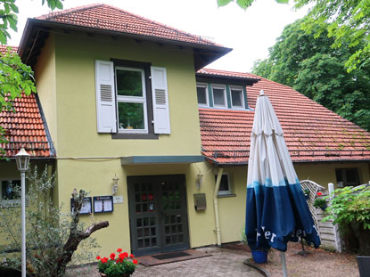 Restaurant Schtzenhaus liegt unmittelbar am Odenwald-Vogesenweg