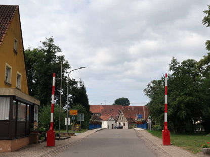 Vogesenweg durch Frankreich: Der Grenzbergang bei Lauterburg