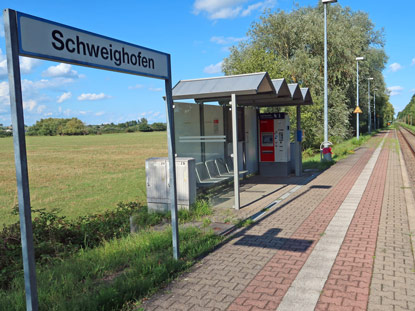 Vogesenweg am Haltepunkt Schweighofen