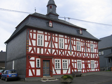 Fachwerk-Rathaus von Rehe: Im 1. Stock ist das evangelische Bethaus.