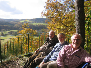Rast am Aussichtspunkt: Spitze Ley im Westerwald