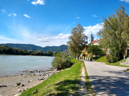 Welterbesteig Wachau. Etappe 1. Uferpromenade von Drnstein