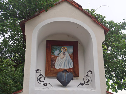 Welterbesteig Wachau: Bildstock (Marterl) am Ortsausgang von Weienlirchen