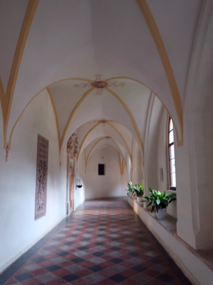 Kleiner Kreuzgang in der eehemaligen Karause Aggsbch in der Wachau