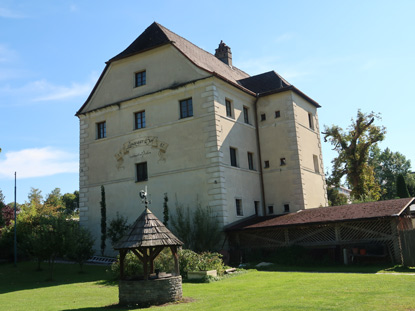 Langeggerhof aus demJahre 1547 gehrte zum Servitenkloster. Heute eine Gasrtsttte.