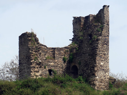 Der Wohnturm der Lausksburg im Wispertal